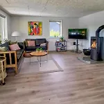 In With Kitchen Tarm
