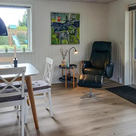 Vakantiehuis In With Kitchen