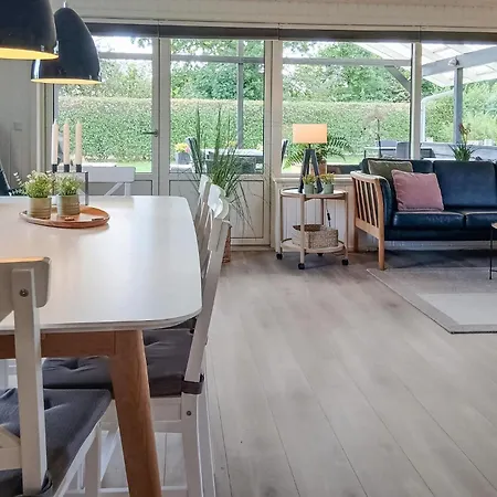Vakantiehuis In With Kitchen *