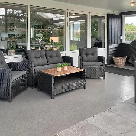 בית נופש In Tarm With Kitchen Tarm