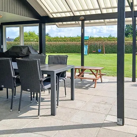 In Tarm With Kitchen Tarm